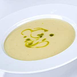 Vegánsky krém z bielej zeleniny s petržlenovým olejom Vegánsky krém z bielej zeleniny s petržlenovým olejom